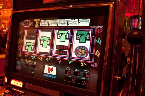 Live roulette table with professional dealer